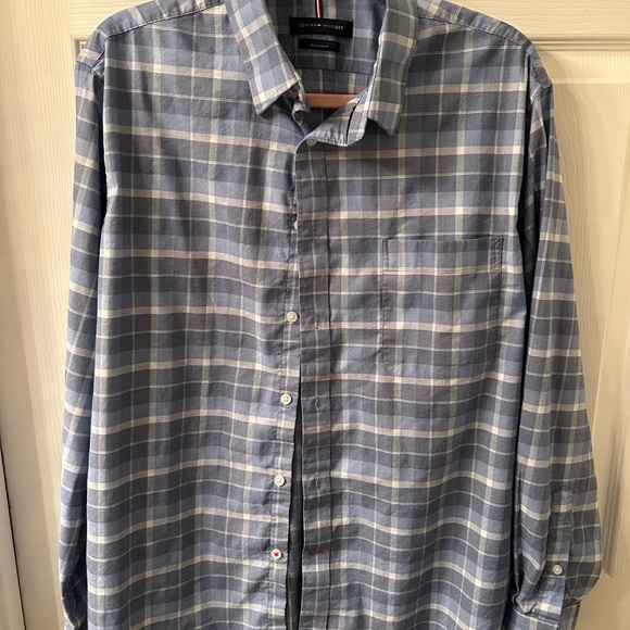 Tommy Hilfiger Button down Long Sleeve Shirt - Picture 5 of 5